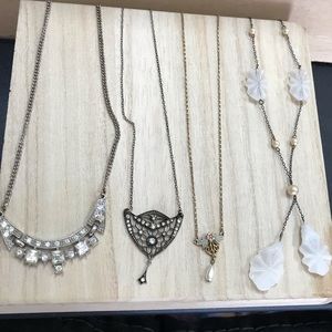 Dainty necklace set